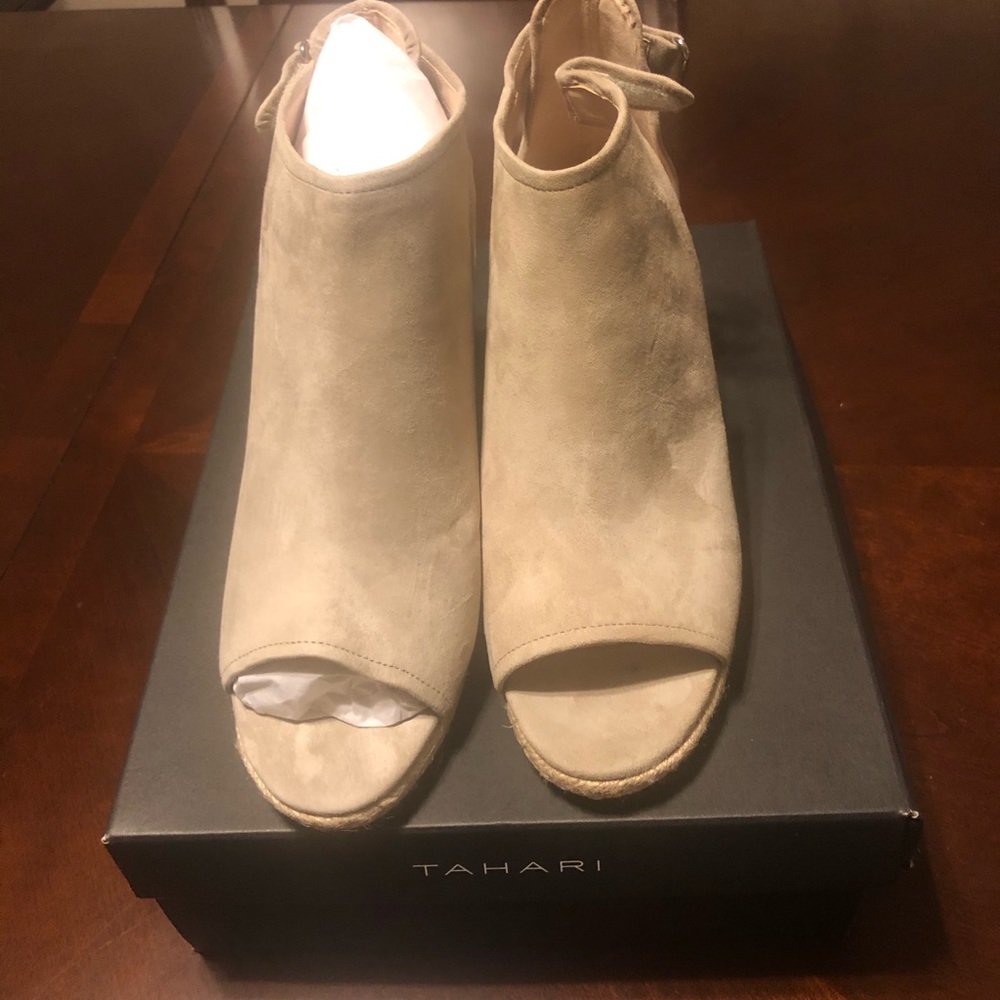 Woman Wedge Heal Shoes